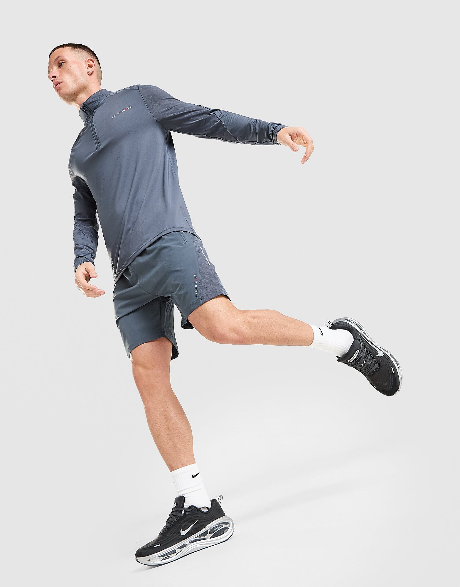 Technicals Harefield 1/4 Zip Top/Shorts Set - Grijs- Heren, Grijs Technicals Harefield 1/4 Zip Top/Shorts Set - Grijs- Heren, Grijs